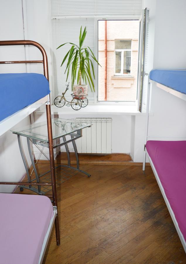 Hostel Golden Gates Kiev Exterior foto